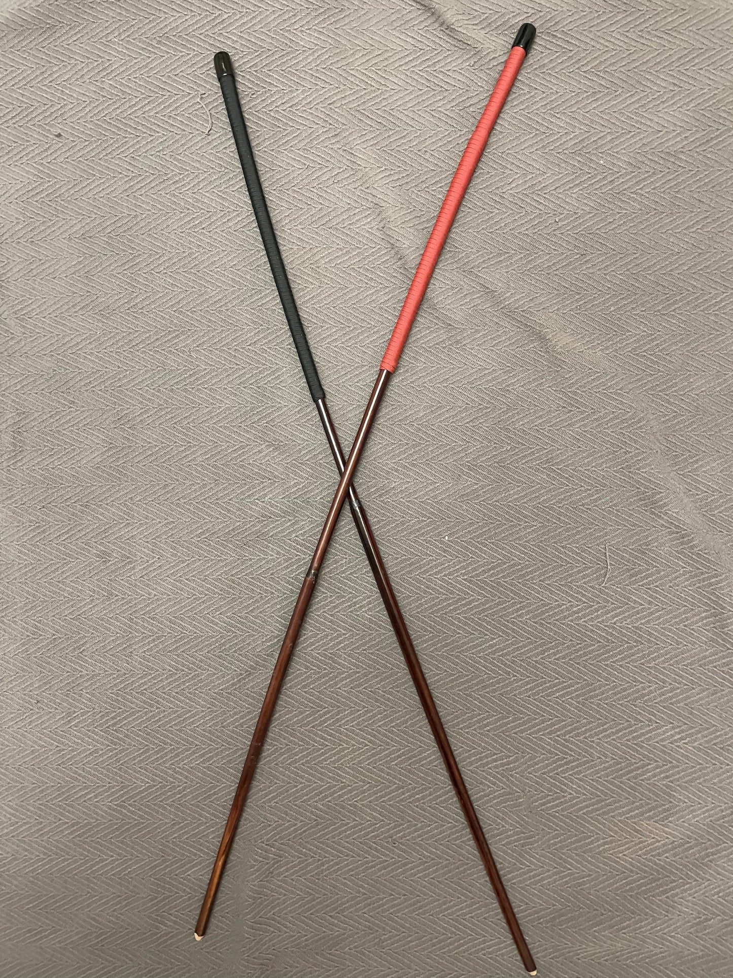 The Scorpion - Long and Whippy Natural Dragon Rattan Cane / School Cane / Punishment Cane - 105 cms L & 8 - 9 mm Diameter - 14" BLACK/RED Paracord Handles