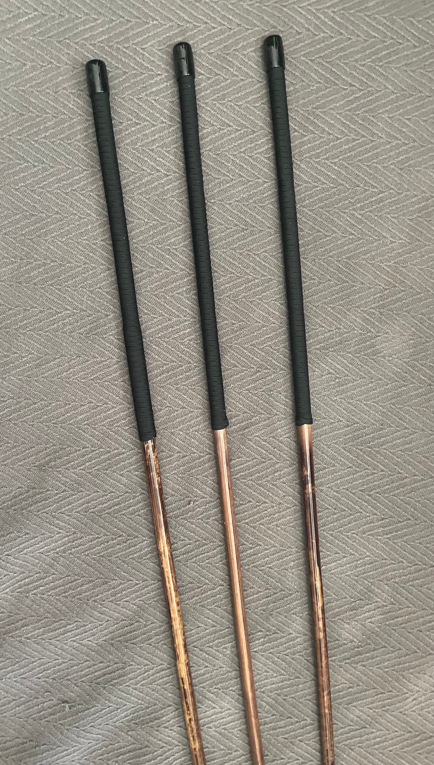 No Knot Smoked Dragon Canes Set of 3 / Knotless Smoked Dragon Canes / Ultimate Canes - NO KNOT PRO SET - 90 - 92 cms Length - 12" BLACK Kangaroo Leather OR RED / BLACK Paracord Handles