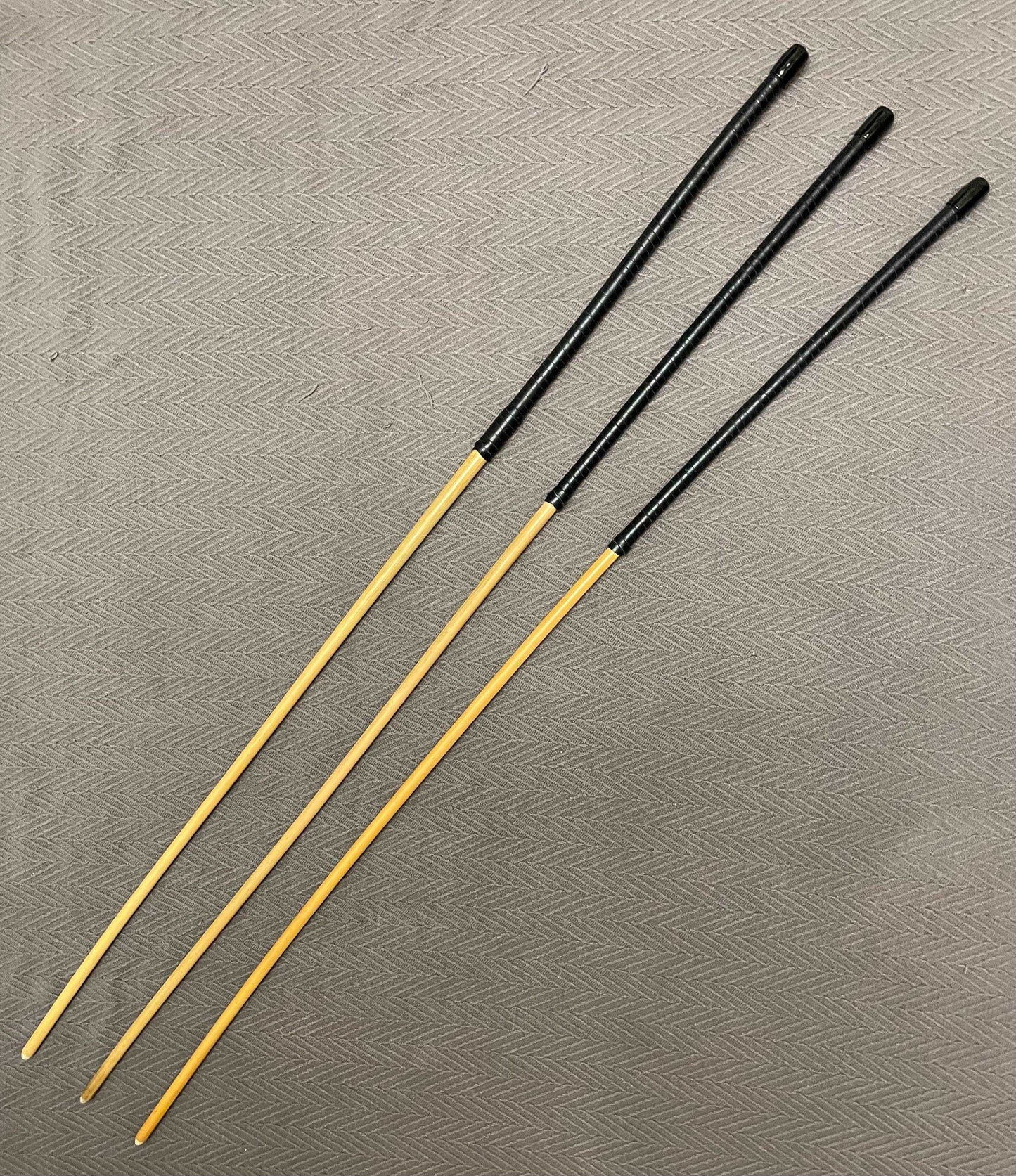 Set of 3 No Knot Natural Dragon Canes / School Canes / Whipping Canes - NO KNOT PRO SET - 100 cms Length - BLACK Kangaroo Leather Handles - Stripewell Canes