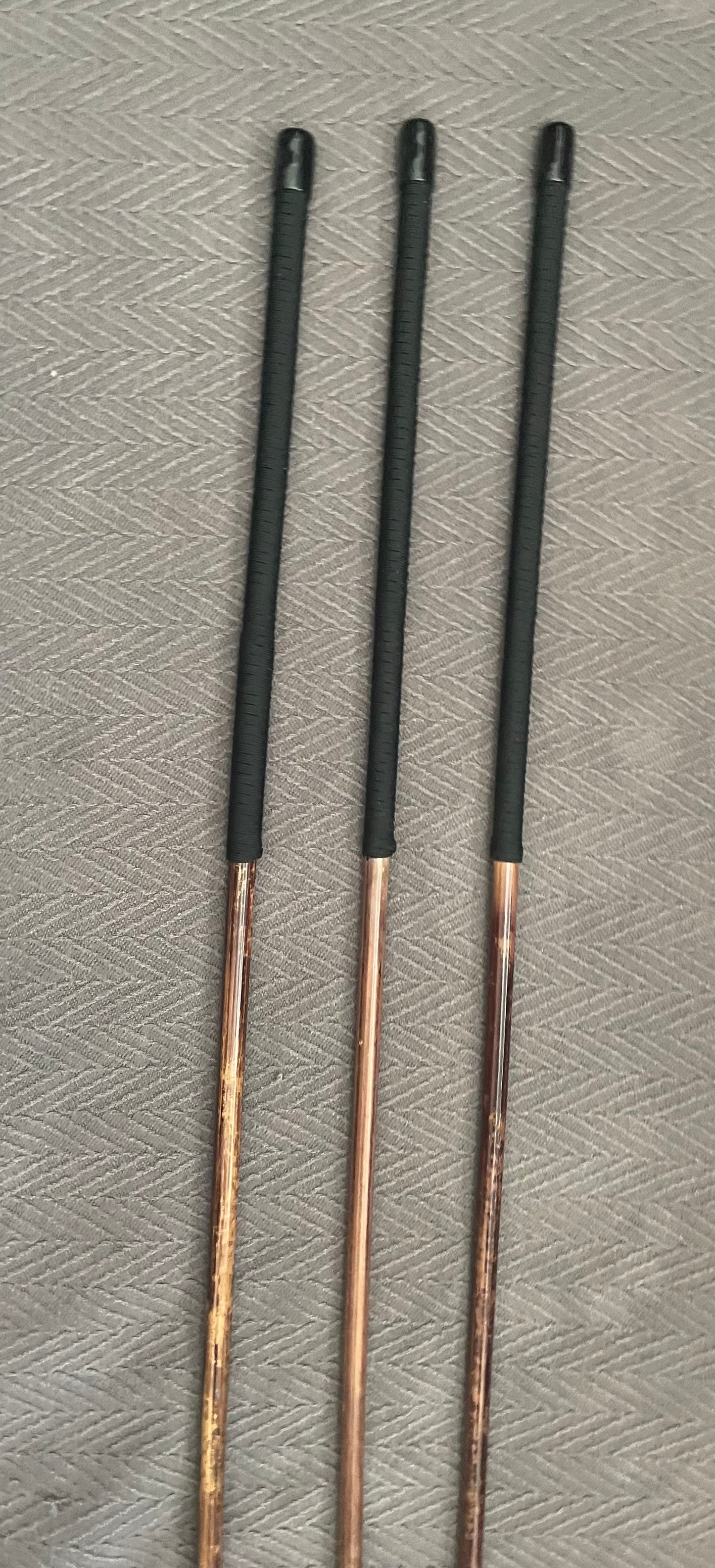 No Knot Smoked Dragon Canes Set of 3 / Knotless Smoked Dragon Canes / Ultimate Canes  - NO KNOT PRO SET -  90 - 92 cms Length - 12" BLACK Kangaroo Leather OR RED / BLACK Paracord Handles